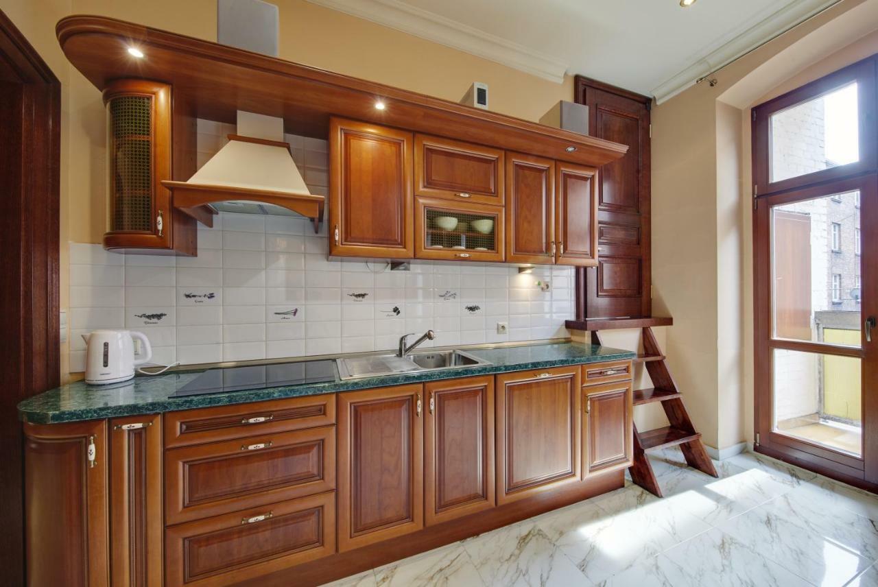 Apartamenty Tessa Jagiellonska คาโตวีตเซ ภายนอก รูปภาพ