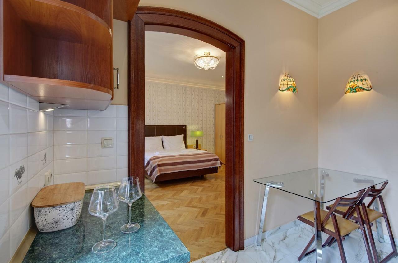 Apartamenty Tessa Jagiellonska คาโตวีตเซ ภายนอก รูปภาพ
