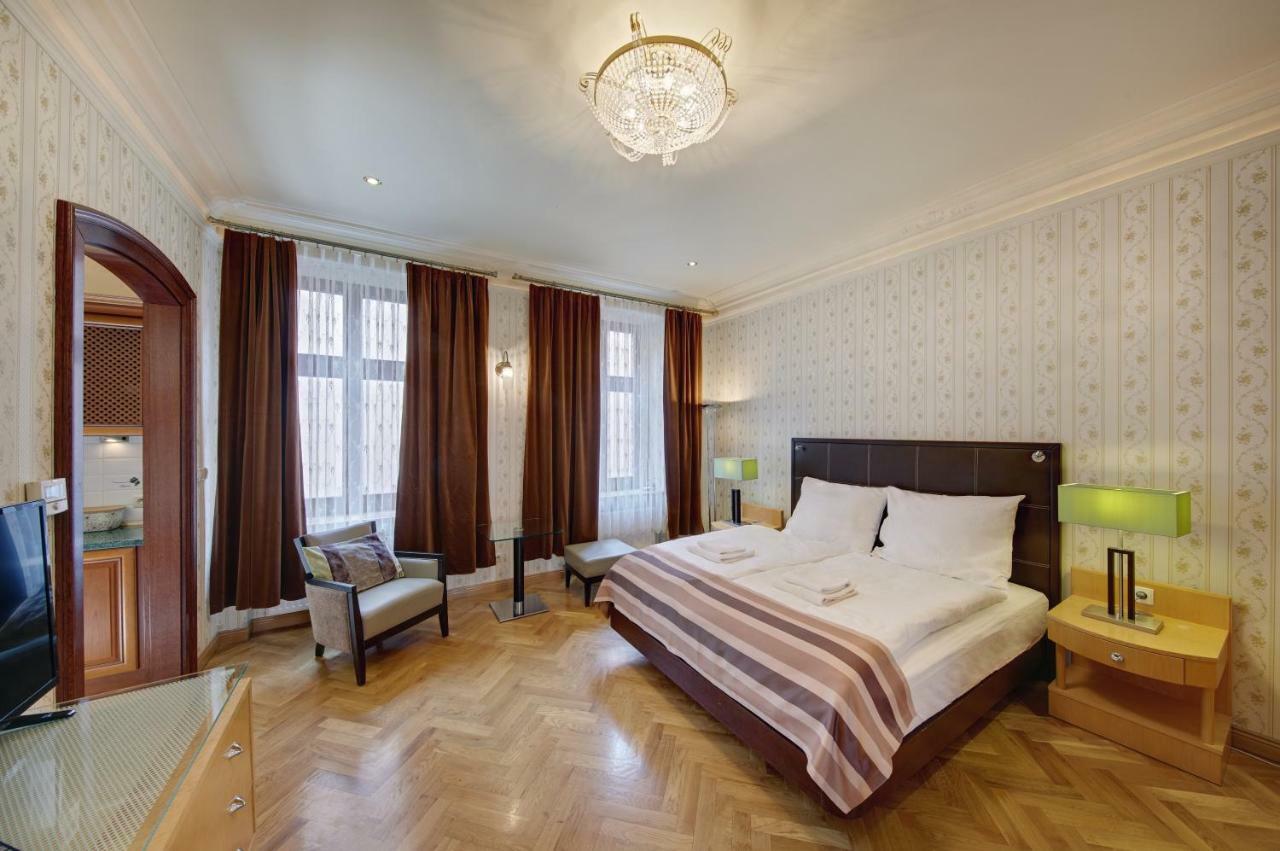 Apartamenty Tessa Jagiellonska คาโตวีตเซ ภายนอก รูปภาพ