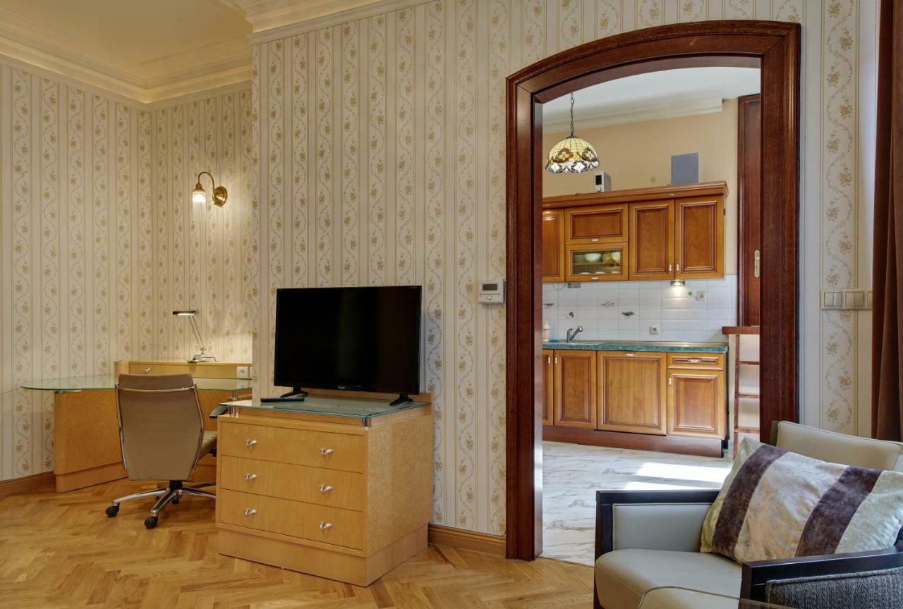 Apartamenty Tessa Jagiellonska คาโตวีตเซ ภายนอก รูปภาพ
