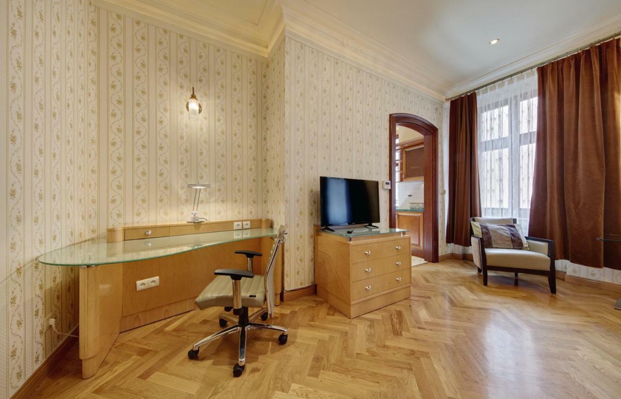 Apartamenty Tessa Jagiellonska คาโตวีตเซ ภายนอก รูปภาพ